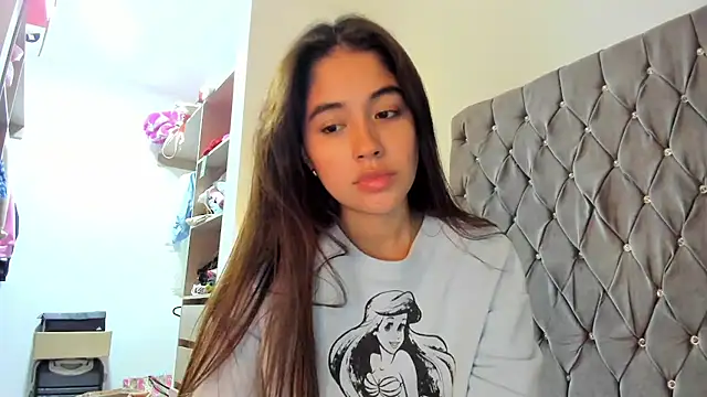 AriaMontgomery online show from January 13, 2025, 9:08 am