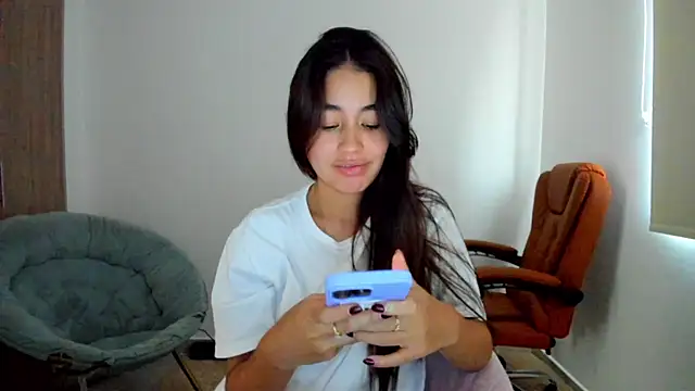 AriaMontgomery online show from February 17, 2025, 7:42 pm