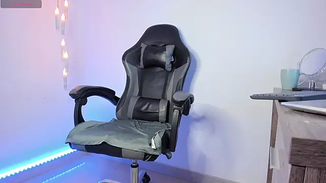 stephennolan1 online show from December 5, 2025, 2:42 am