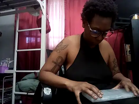 MsSapPhire500 online show from May 7, 2026, 9:09 pm