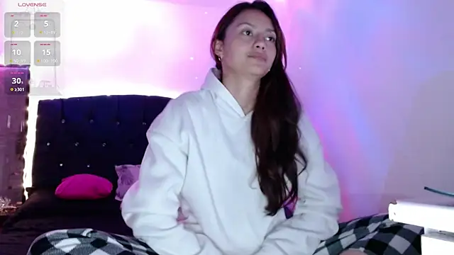 holy juli online show from January 21, 2025, 5:49 am