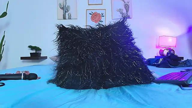 Snapshot of miwa_cute chatting on December 24, 2024, 7:44 pm miwa cute online show from December 24, 2024, 7:44 pm