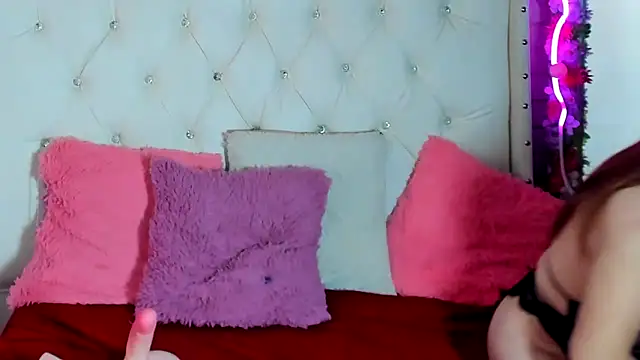 Snapshot of Samantha_mature56 chatting on February 22, 2025, 9:45 am Samantha mature56 online show from February 22, 2025, 9:45 am