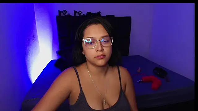 Snapshot of EmilySavvato chatting on January 5, 2025, 4:58 am EmilySavvato online show from January 5, 2025, 4:58 am