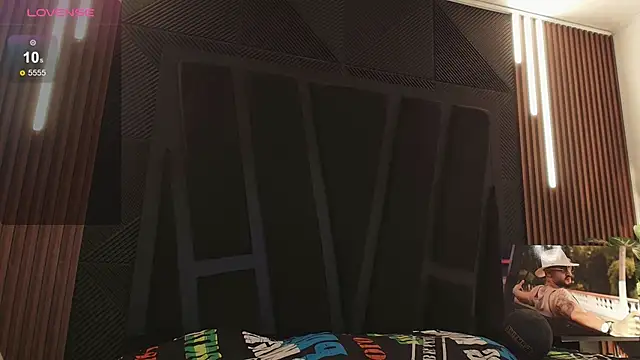 JeanColleman online show from April 7, 2026, 11:48 pm