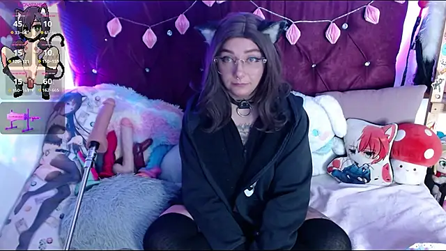 Kitty-Kat  online show from October 16, 2025, 1:17 am