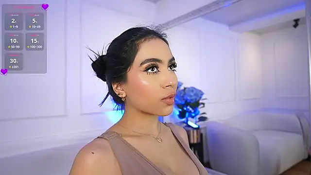 elasummer online show from February 1, 2025, 6:29 pm