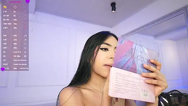 elasummer online show from February 24, 2025, 11:54 am