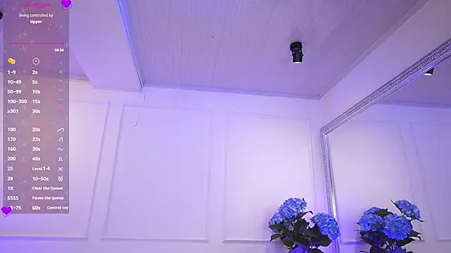 elasummer online show from March 5, 2025, 11:49 am