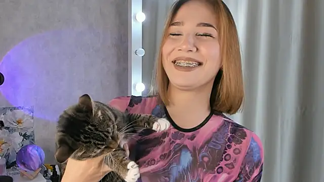 Tate Angel online show from September 19, 2025, 6:30 pm