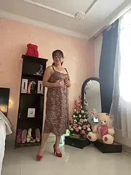 Sharongirl07 online show from February 8, 2025, 1:33 pm