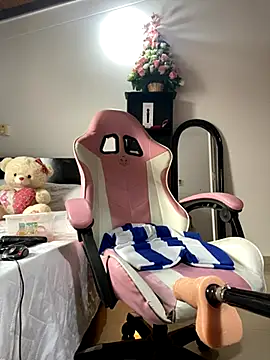 Sharongirl07 online show from September 11, 2025, 9:37 pm