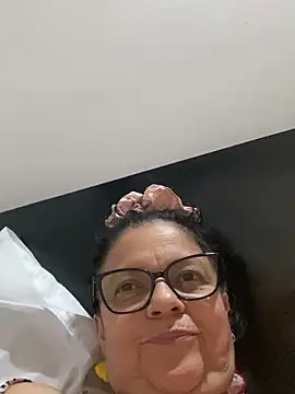 Sharongirl07 online show from September 27, 2025, 2:49 am