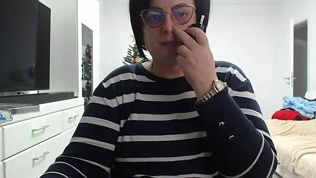 Amandamuller1982 online show from December 14, 2025, 9:25 am