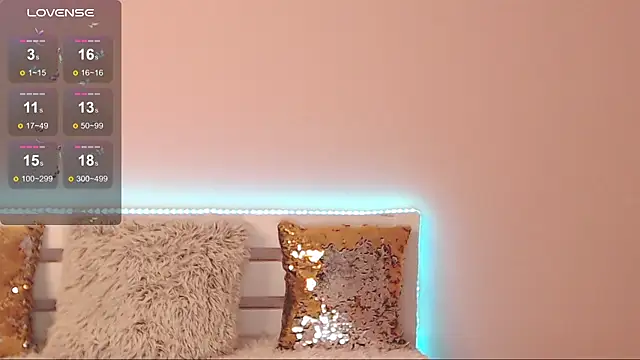 Snapshot of AureliaNoir_ chatting on December 16, 2024, 7:54 pm AureliaNoir online show from December 16, 2024, 7:54 pm