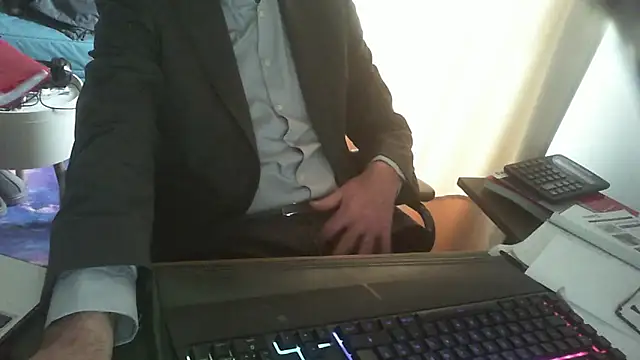 shyfrenchcock1 online show from February 18, 2025, 2:49 pm