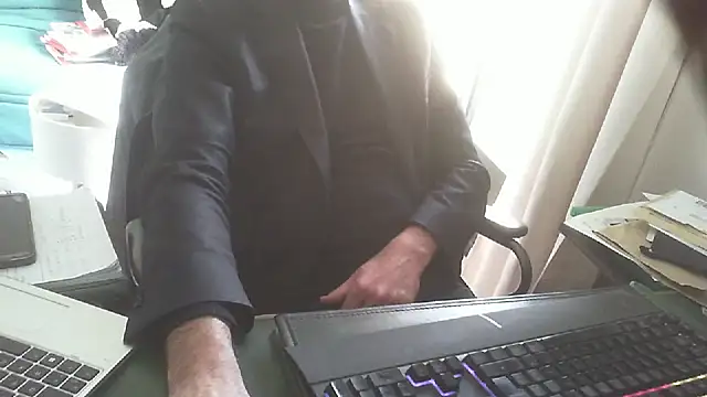 shyfrenchcock1 online show from March 10, 2026, 2:33 pm