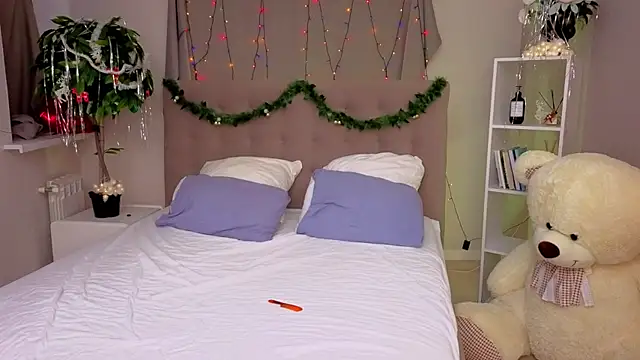 Bella Murrr online show from December 23, 2024, 1:24 pm