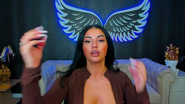 anemarieejolie online show from October 22, 2025, 4:40 pm