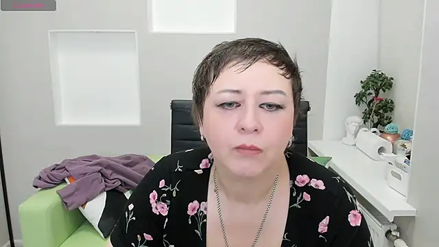 Dolorys online show from December 8, 2024, 5:29 am