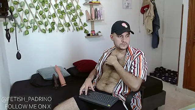 Snapshot of fetish_padrino chatting on January 17, 2025, 5:08 pm fetish padrino online show from January 17, 2025, 5:08 pm