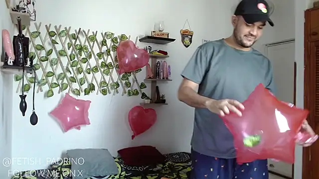 Snapshot of fetish_padrino chatting on February 8, 2025, 1:44 pm fetish padrino online show from February 8, 2025, 1:44 pm