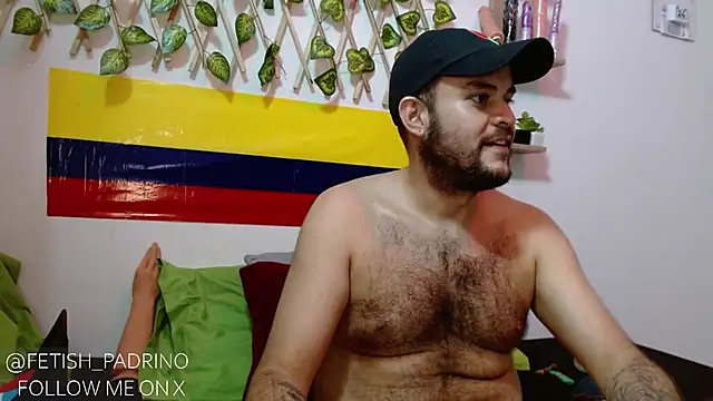 Snapshot of fetish_padrino chatting on February 25, 2025, 6:25 am fetish padrino online show from February 25, 2025, 6:25 am