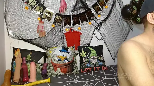 Snapshot of fetish_padrino chatting on September 24, 2025, 5:22 am fetish padrino online show from September 24, 2025, 5:22 am