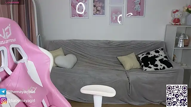 Maya Rave online show from October 1, 2025, 3:56 am