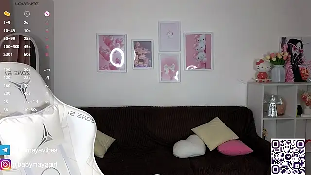 Maya Rave online show from November 1, 2025, 3:52 am