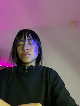 bonnie 18x online show from February 14, 2025, 4:26 am