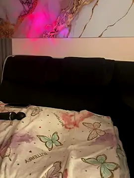 bonnie 18x online show from December 21, 2025, 11:50 am