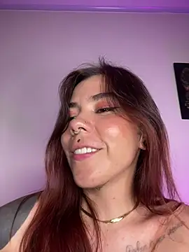 luccianagreyy online show from February 25, 2025, 9:24 pm