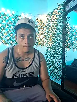 Snapshot of ethanandbrianna chatting on March 13, 2025, 12:37 am ethanandbrianna online show from March 13, 2025, 12:37 am