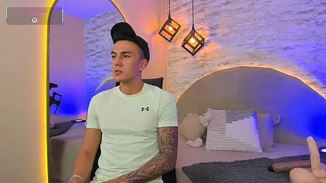 Aron Bolt online show from April 6, 2026, 11:27 pm