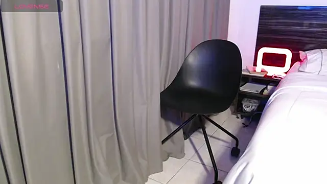 Snapshot of FaustoCock chatting on November 30, 2025, 5:17 pm FaustoCock online show from November 30, 2025, 5:17 pm