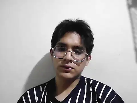 Snapshot of HardDick2 chatting on March 1, 2026, 5:53 am HardDick2 online show from March 1, 2026, 5:53 am