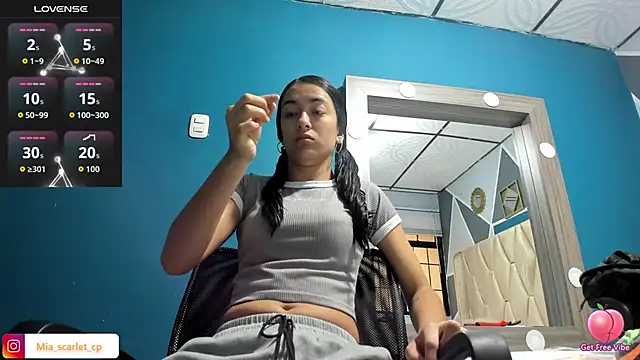 Mia scarlet69 online show from October 15, 2025, 12:16 pm