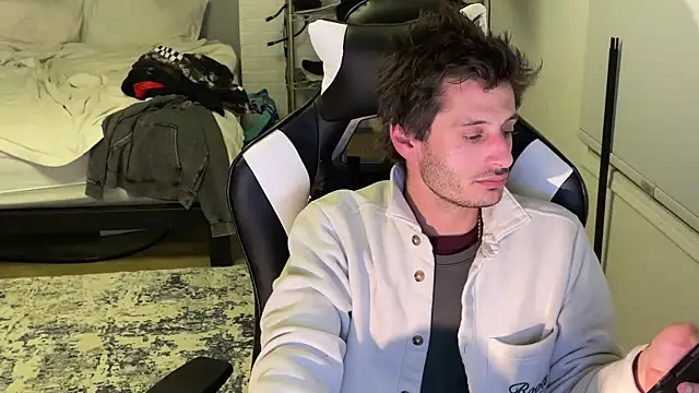 Snapshot of Dylansd chatting on December 23, 2024, 6:44 am Dylansd online show from December 23, 2024, 6:44 am