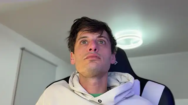 Dylansd online show from February 17, 2026, 11:33 pm