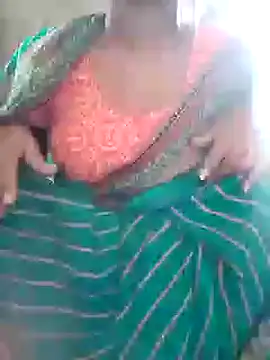 Snapshot of riya_houswife chatting on December 12, 2024, 5:42 am riya houswife online show from December 12, 2024, 5:42 am