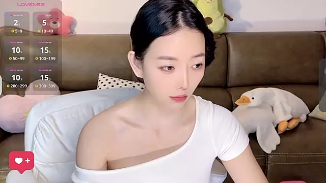 Snapshot of Yilin1999 chatting on March 8, 2025, 4:06 pm Yilin1999 online show from March 8, 2025, 4:06 pm