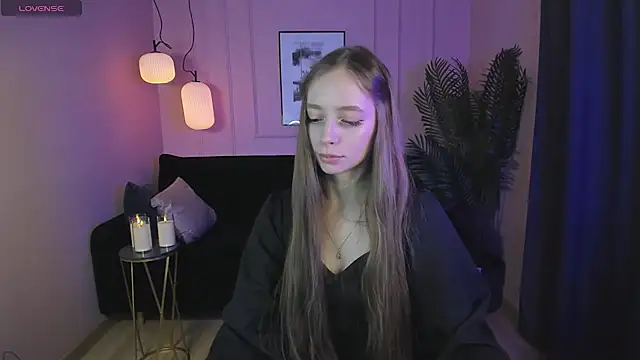 Snapshot of OliviaGentle chatting on December 23, 2024, 12:46 am OliviaGentle online show from December 23, 2024, 12:46 am