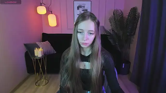 Snapshot of OliviaGentle chatting on January 2, 2025, 10:11 pm OliviaGentle online show from January 2, 2025, 10:11 pm