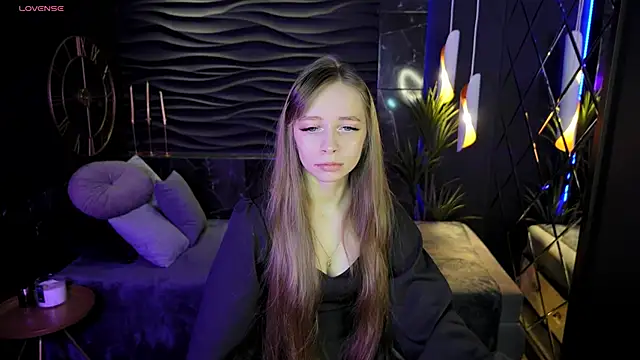 Snapshot of OliviaGentle chatting on January 12, 2025, 10:43 pm OliviaGentle online show from January 12, 2025, 10:43 pm