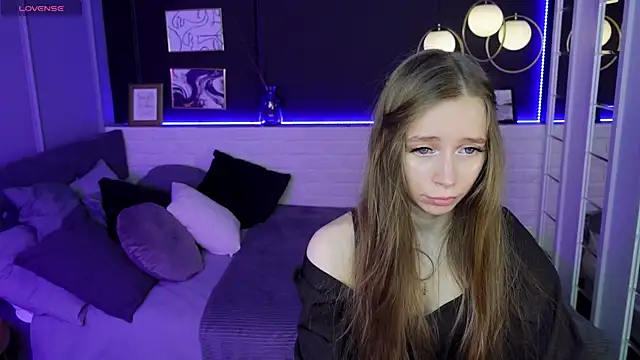 Snapshot of OliviaGentle chatting on February 2, 2025, 3:32 am OliviaGentle online show from February 2, 2025, 3:32 am