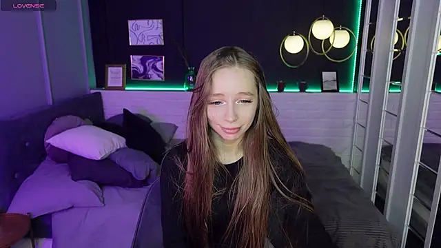 Snapshot of OliviaGentle chatting on February 4, 2025, 4:15 am OliviaGentle online show from February 4, 2025, 4:15 am