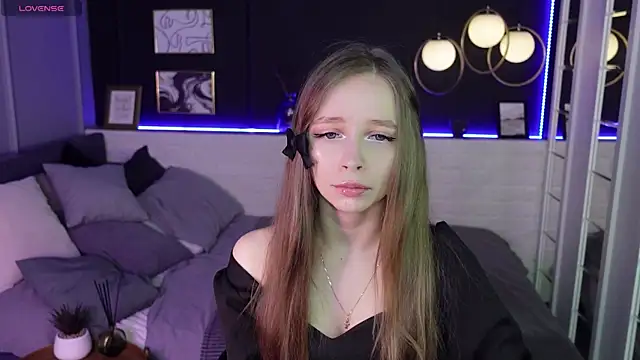 Snapshot of OliviaGentle chatting on February 13, 2025, 10:11 pm OliviaGentle online show from February 13, 2025, 10:11 pm