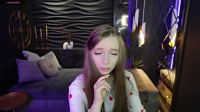 Snapshot of OliviaGentle chatting on March 6, 2025, 1:05 am OliviaGentle online show from March 6, 2025, 1:05 am