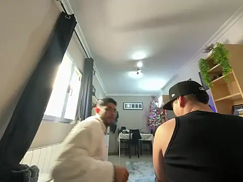 Snapshot of Chicos_defiesta chatting on December 28, 2024, 12:56 pm Chicos defiesta online show from December 28, 2024, 12:56 pm